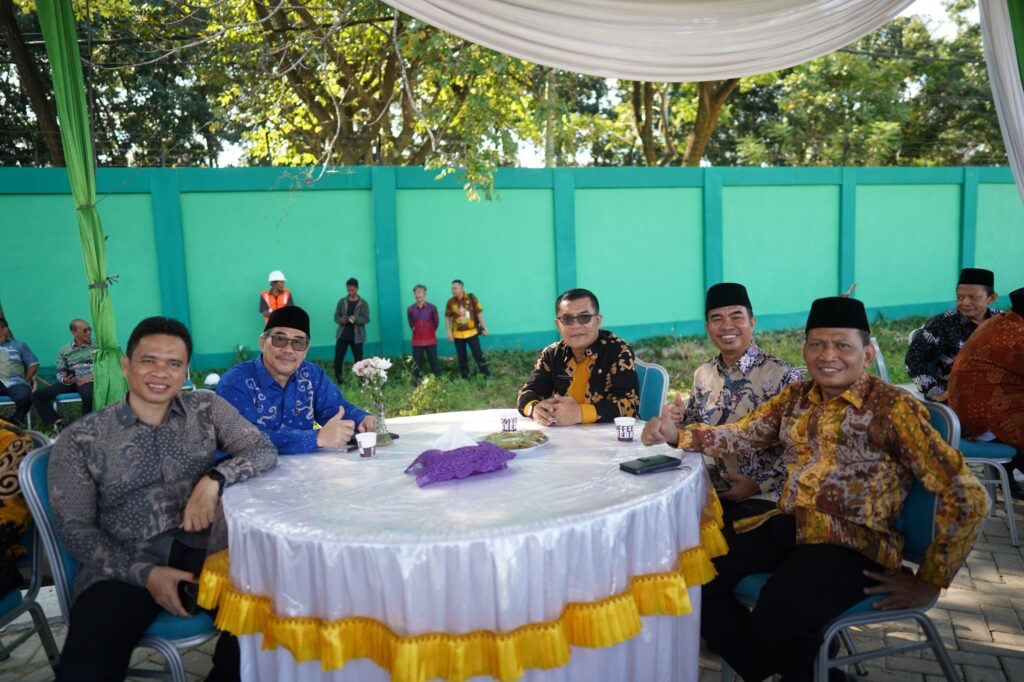 UIN RIL
FK UIN
Fakultas Kedokteran UIN RIL